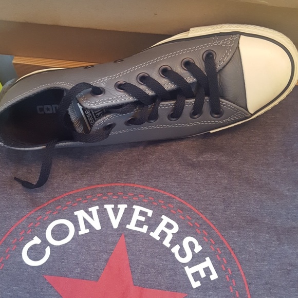 Host Pick!!❤Converse Sneakers❤Men 6, Wm 8-8.5 - Picture 4 of 4